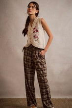 Load image into Gallery viewer, Flower Knit
