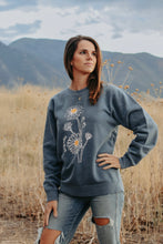Load image into Gallery viewer, Daisy Sweatshirt - Live By Nature Boutique