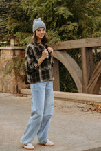 Load image into Gallery viewer, Plaid Crop Shirt