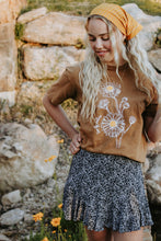 Load image into Gallery viewer, Daisy Tee / Unisex Sizing - Live By Nature Boutique