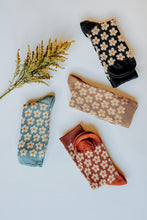 Load image into Gallery viewer, Daisy Socks - Live By Nature Boutique
